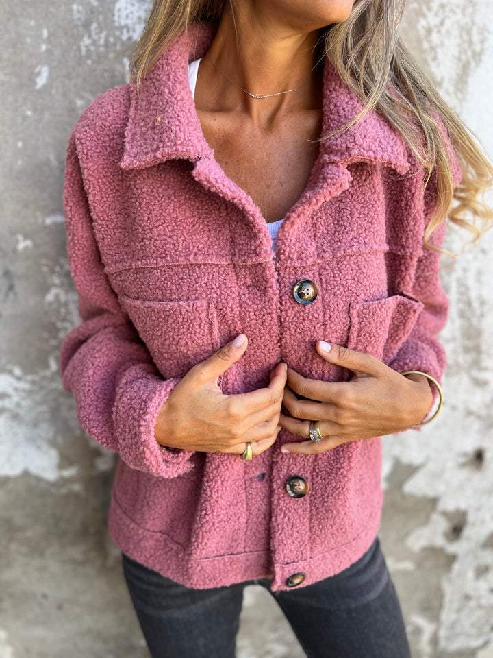 CLARA | CROPPAD JACKE MED VARME SLEGG FOR KVINNER