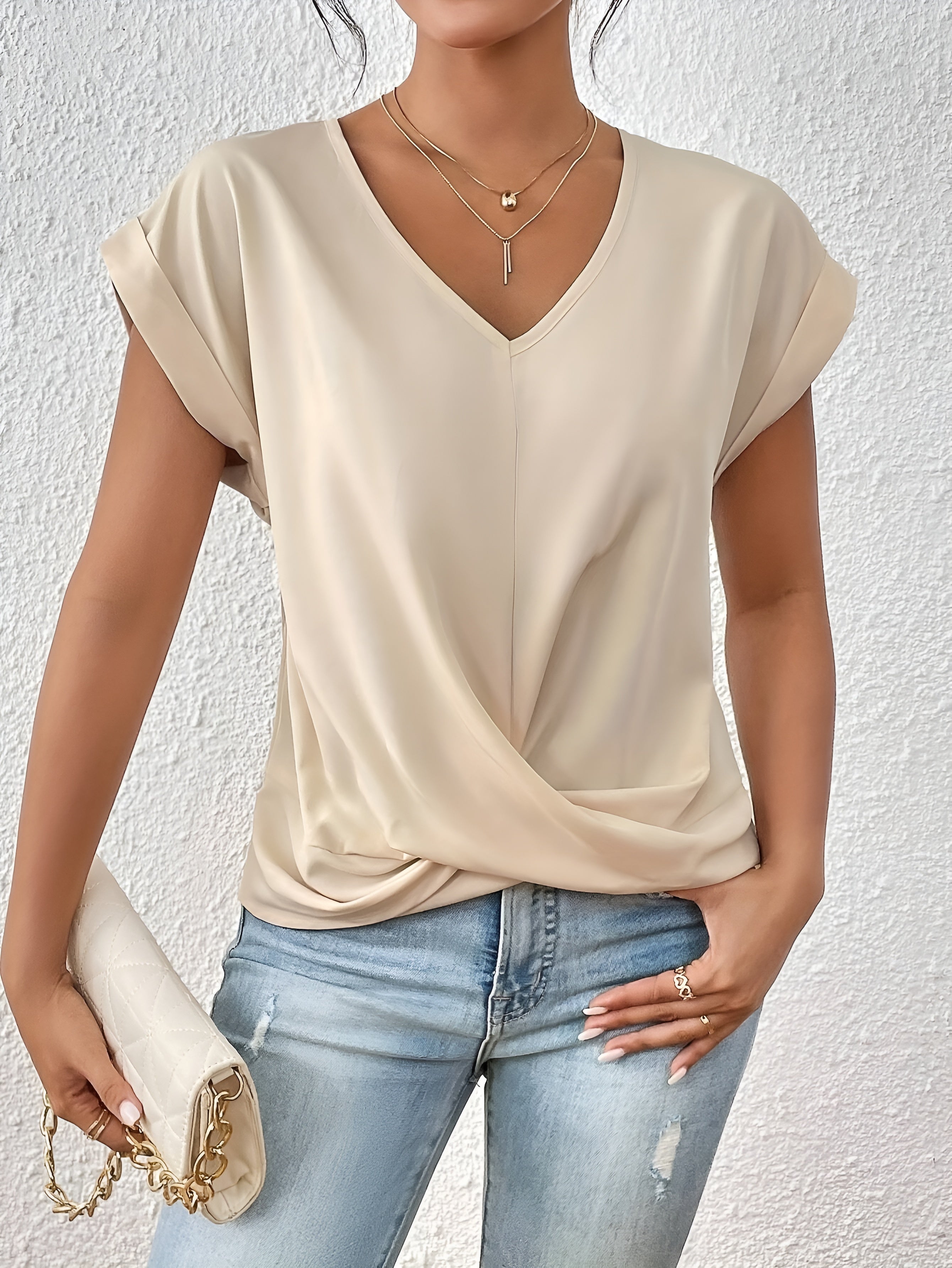 SOFIA - CASUAL T-SHIRT MED SWEETHEART-HALSING