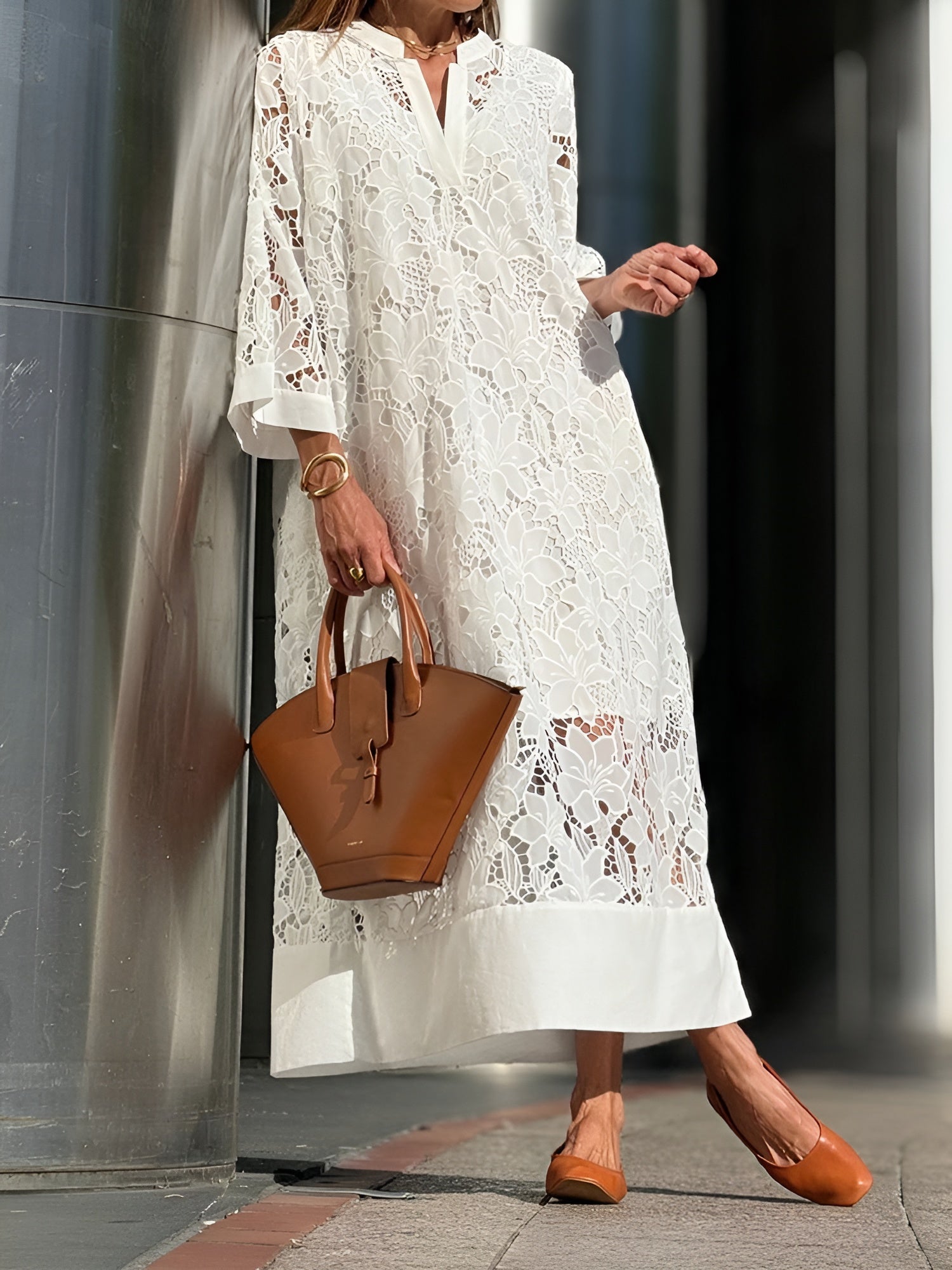 Alva – Maxikjole i Brodert Spets