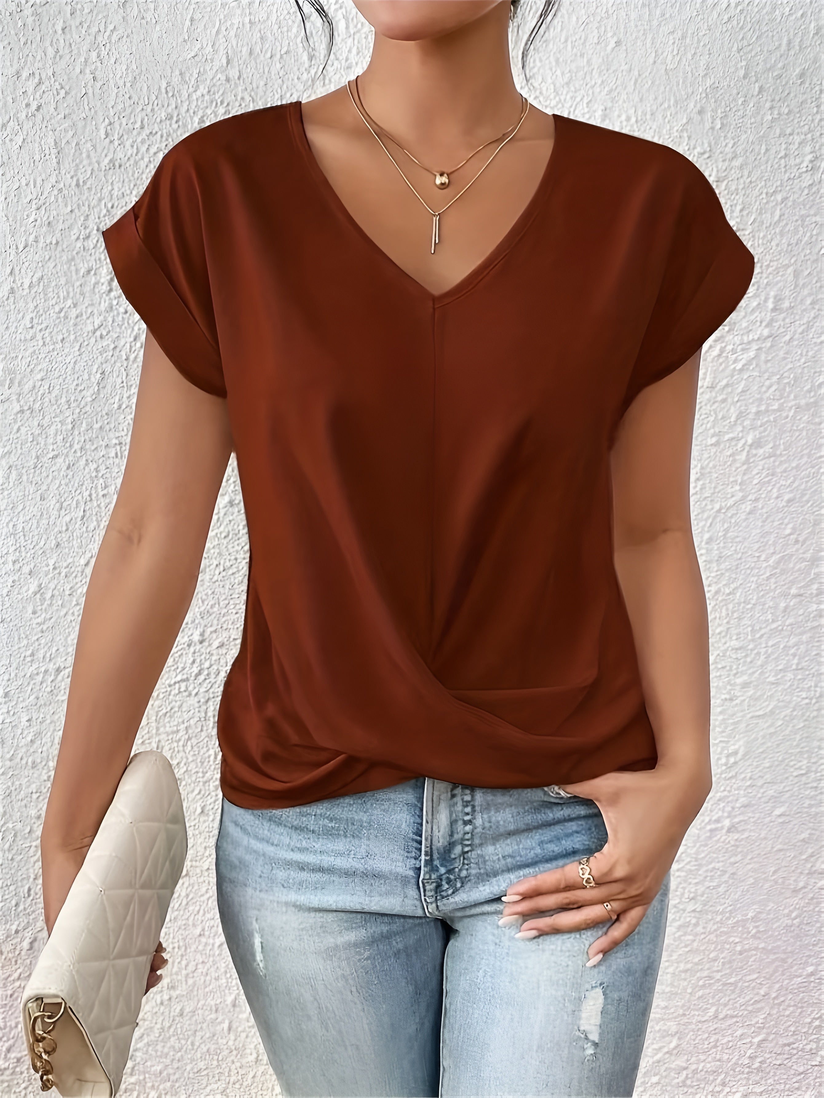SOFIA - CASUAL T-SHIRT MED SWEETHEART-HALSING