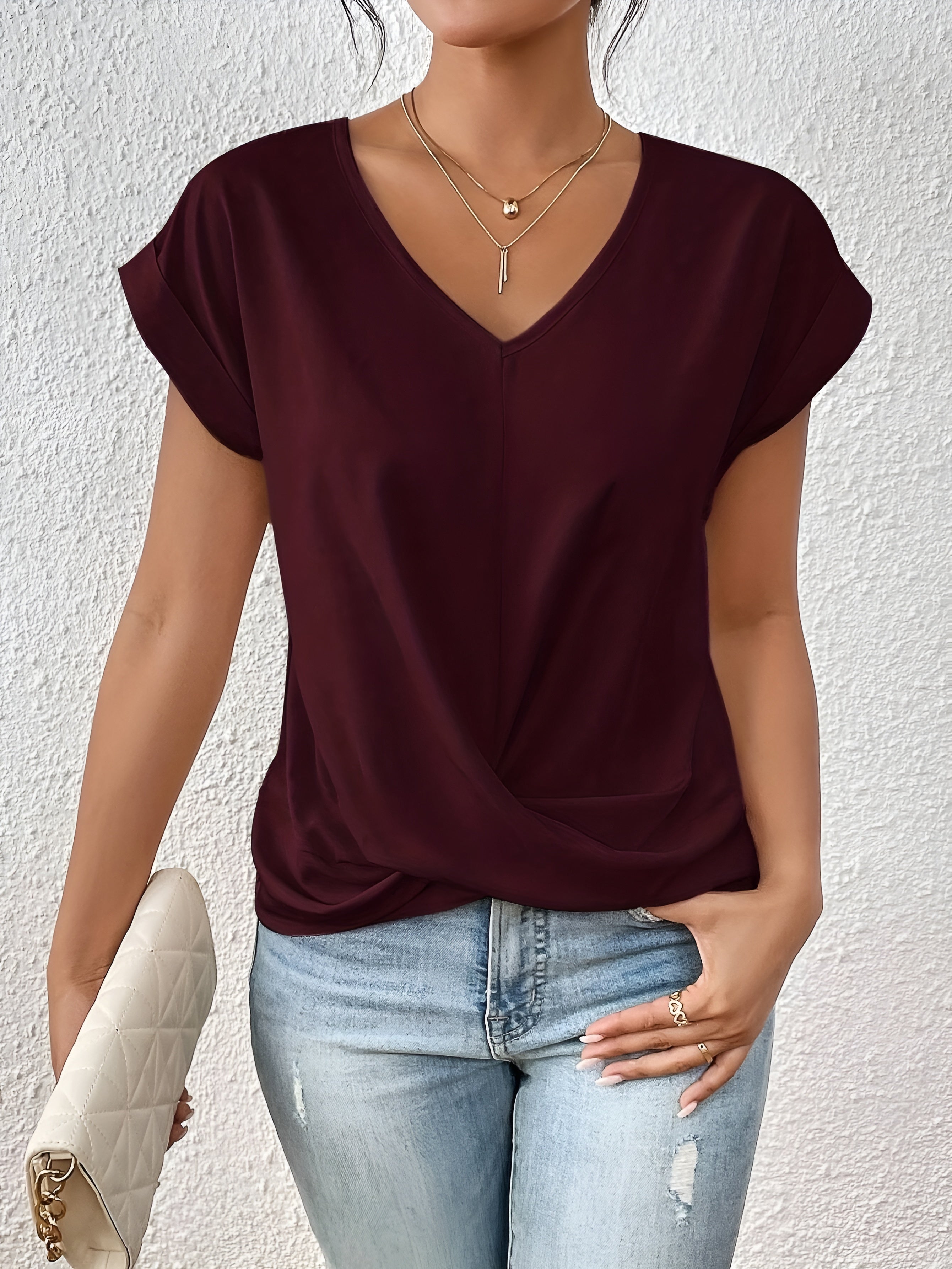SOFIA - CASUAL T-SHIRT MED SWEETHEART-HALSING