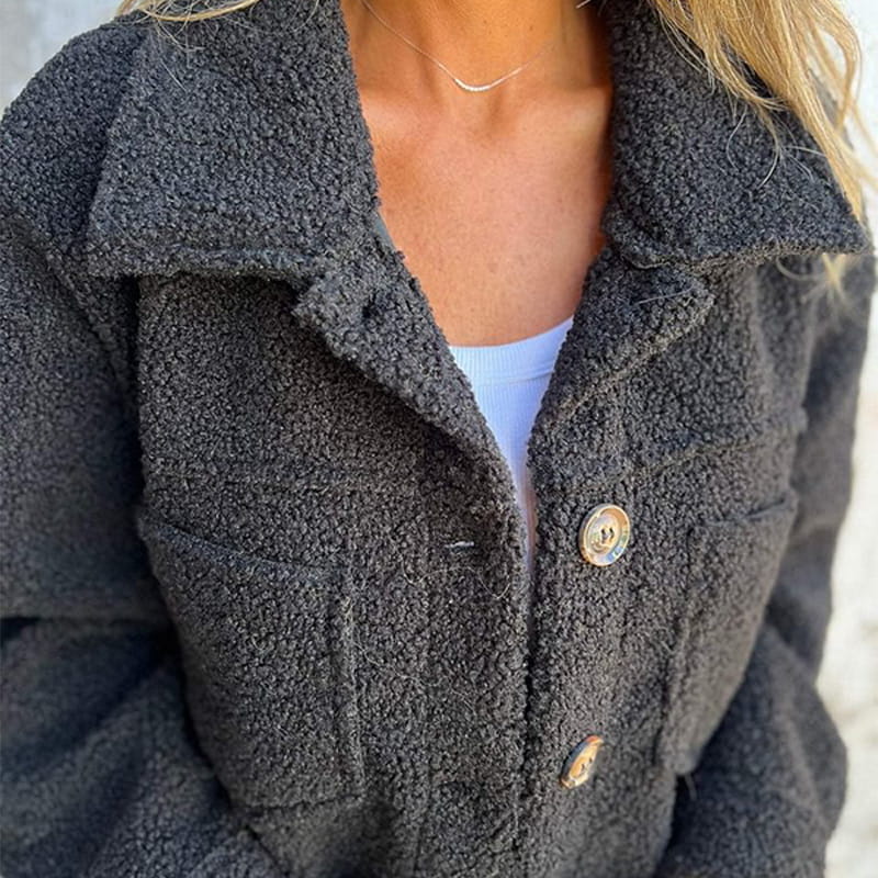CLARA | CROPPAD JACKE MED VARME SLEGG FOR KVINNER
